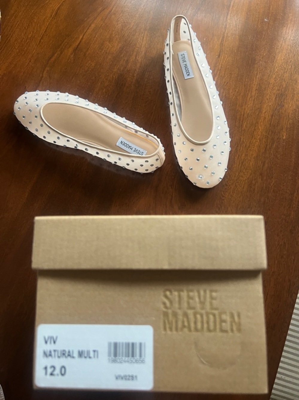 Steve Madden Flats. Crystal Embellishments.  Size 12. Like New. - Picture 3 of 3
